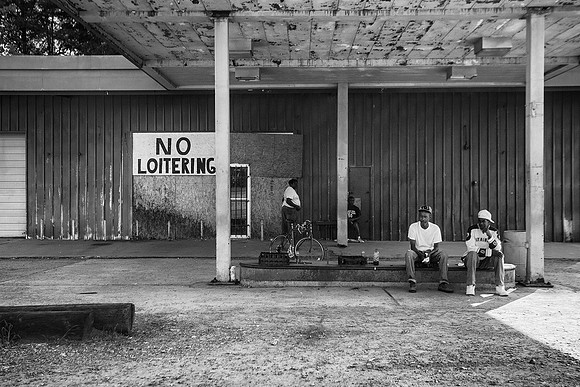 No Loitering